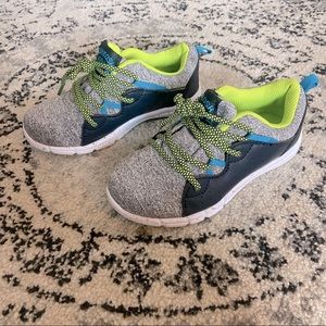 Osb Kosh Toddler Tennis Shoes Size 11